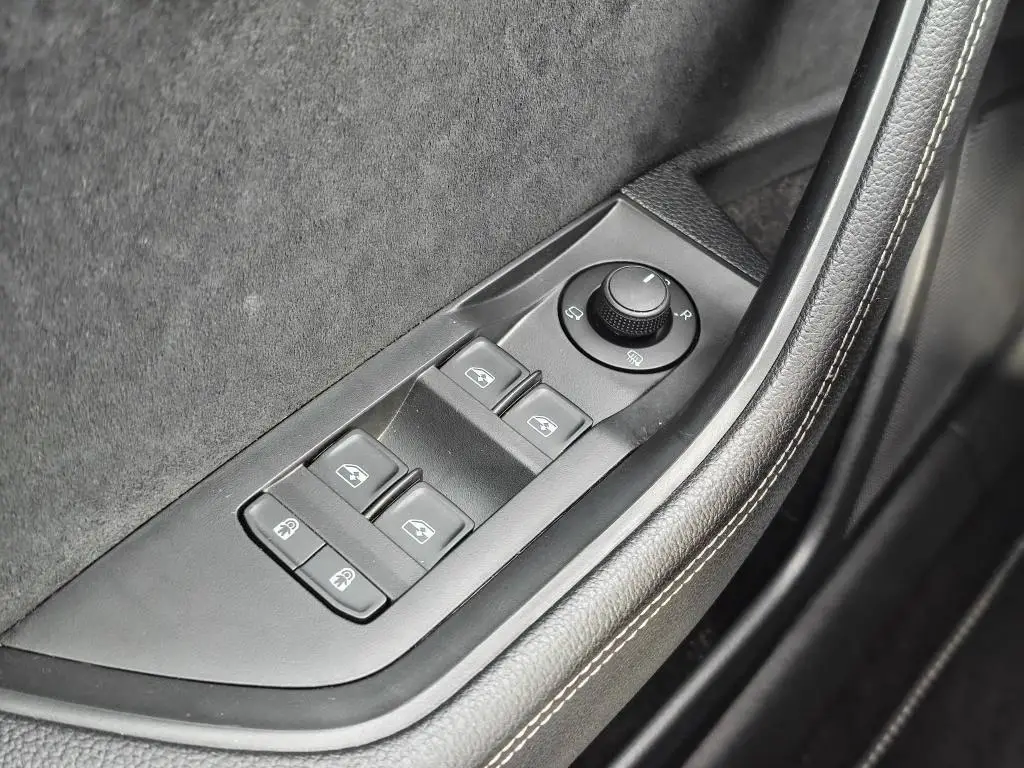 Škoda Superb Combi SportLine 7DSG 2,0TDI / 147kW