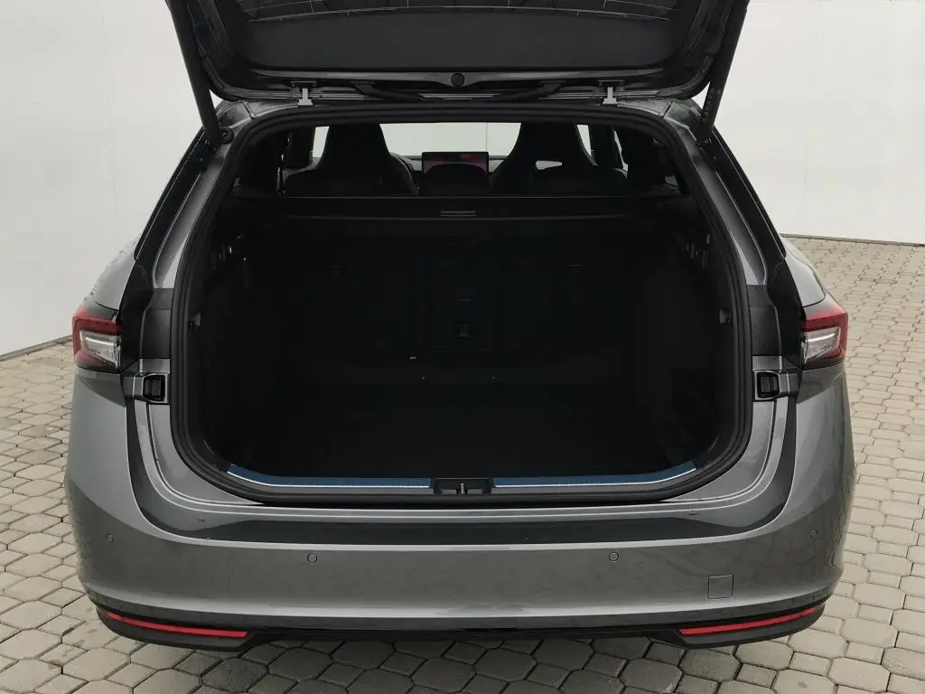Škoda Superb Combi Sportline DSG 2,0TDI / 110kW