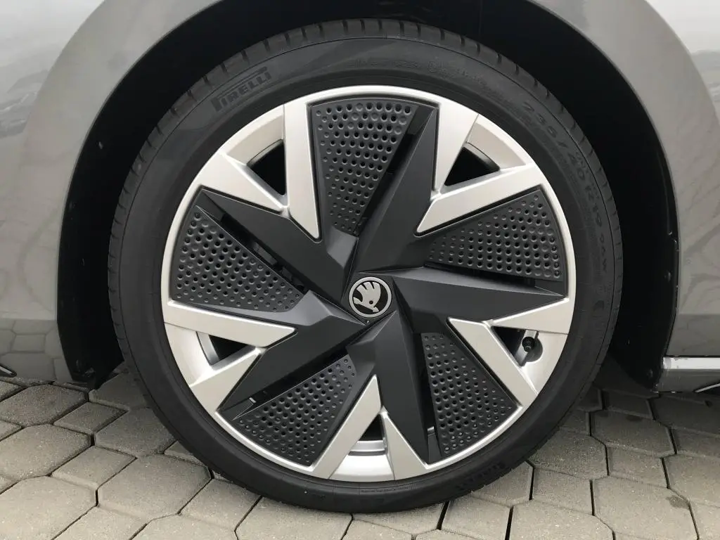 Škoda Superb Combi Sportline DSG 2,0TDI / 110kW