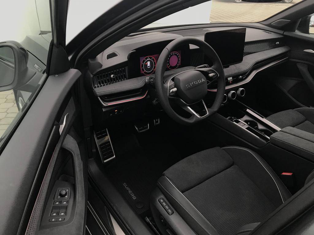 Škoda Superb Combi Sportline DSG 2,0TDI / 110kW