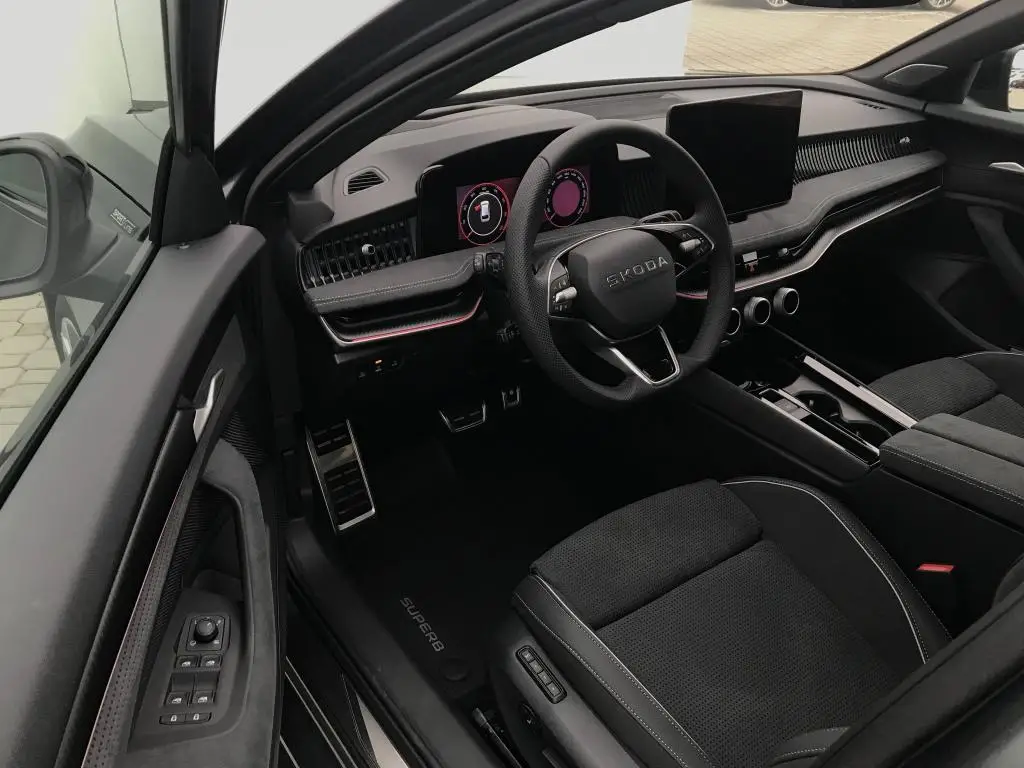 Škoda Superb Combi Sportline DSG 2,0TDI / 110kW