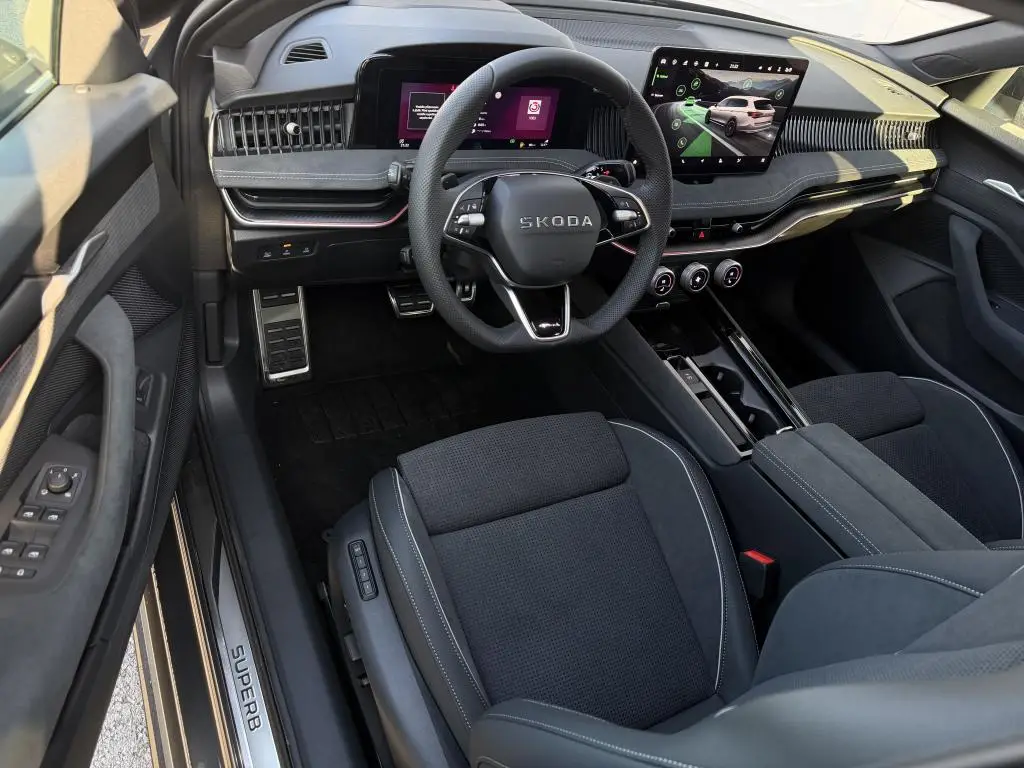 Škoda Superb Combi Sportline DSG 2,0TDI / 110kW