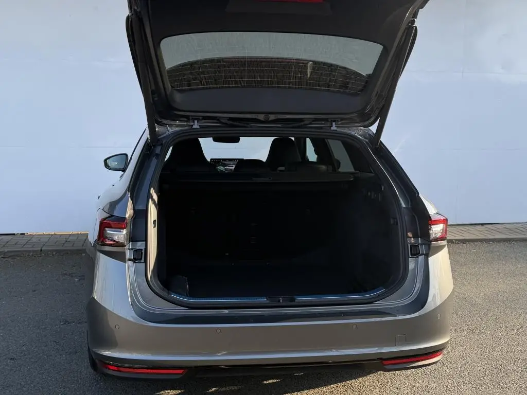 Škoda Superb Combi Sportline DSG 2,0TDI / 110kW