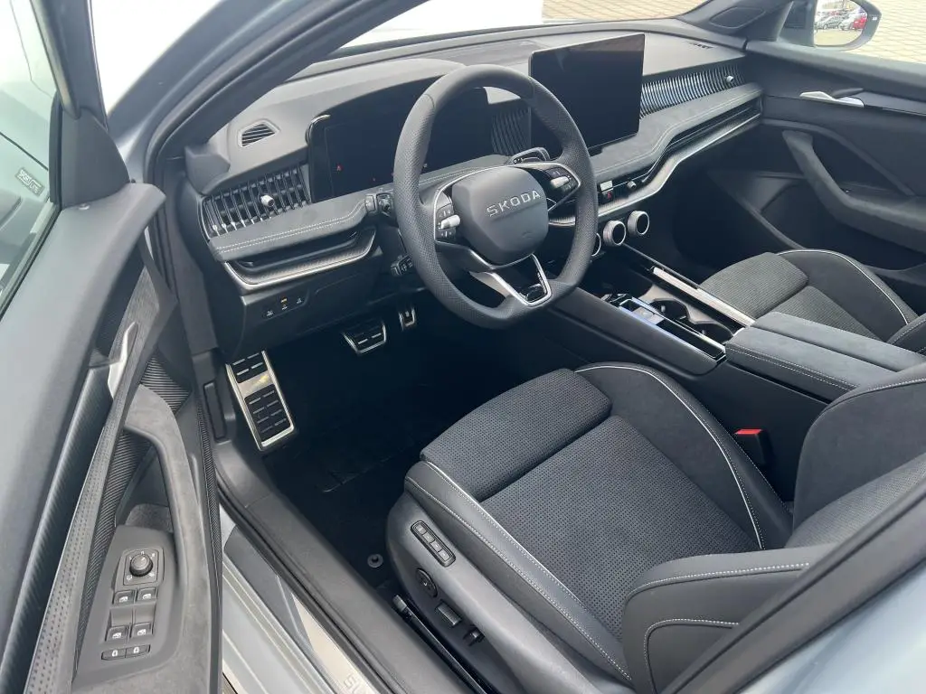 Škoda Superb Combi Sportline DSG 2,0TDI / 110kW