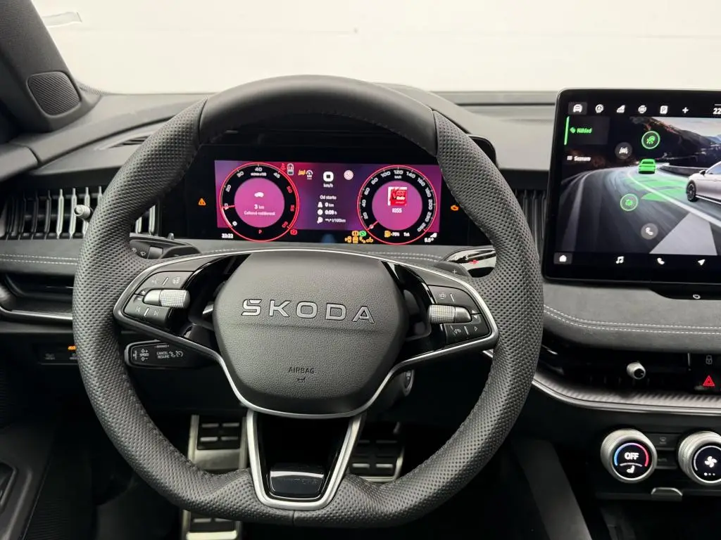 Škoda Superb Combi Sportline DSG 2,0TDI / 142kW