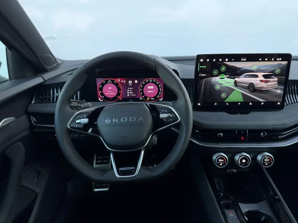 Škoda Superb Combi Sportline DSG 2,0TDI / 142kW