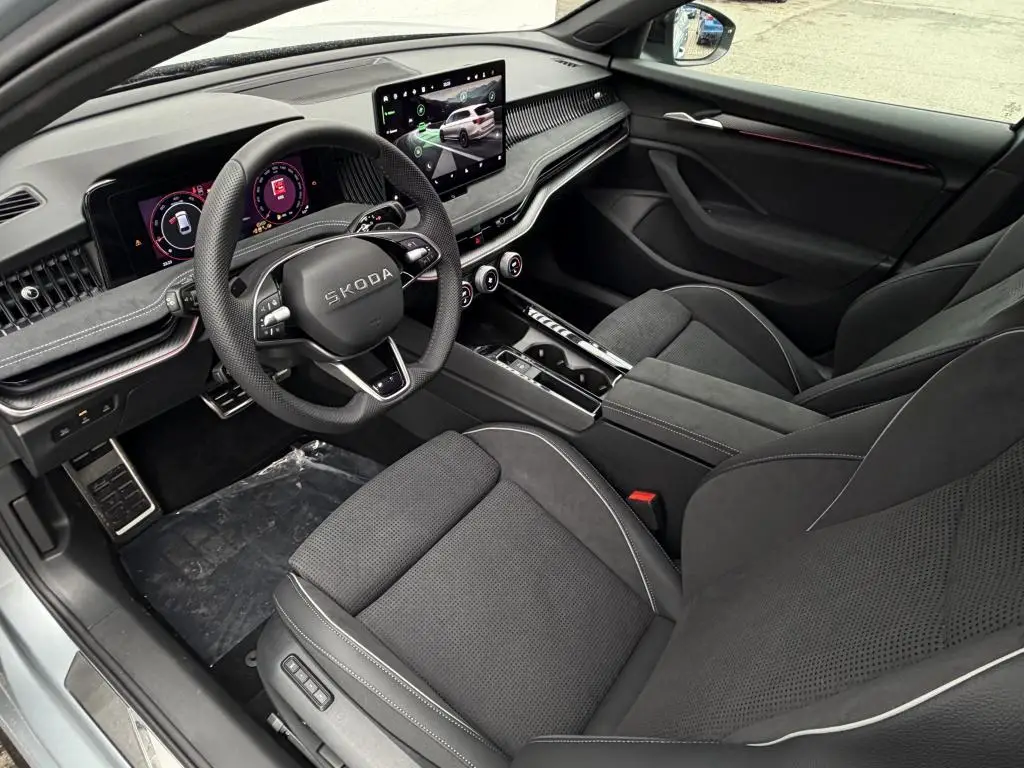 Škoda Superb Combi Sportline DSG 2,0TDI / 142kW