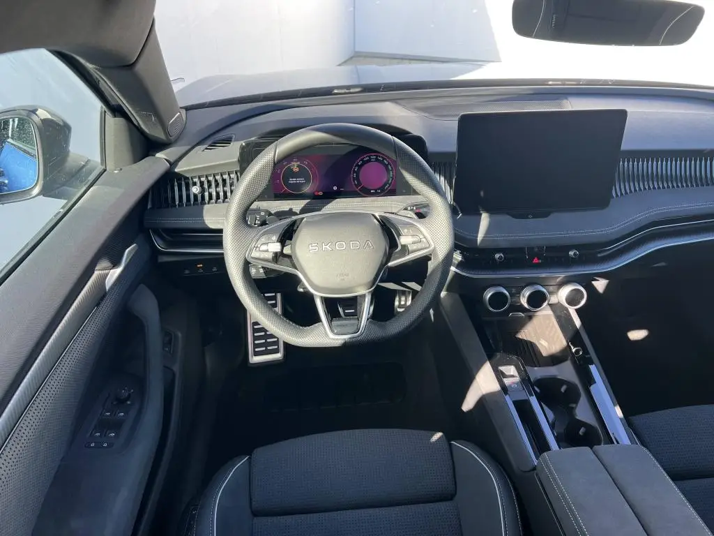 Škoda Superb Combi Sportline DSG 2,0TDI / 142kW