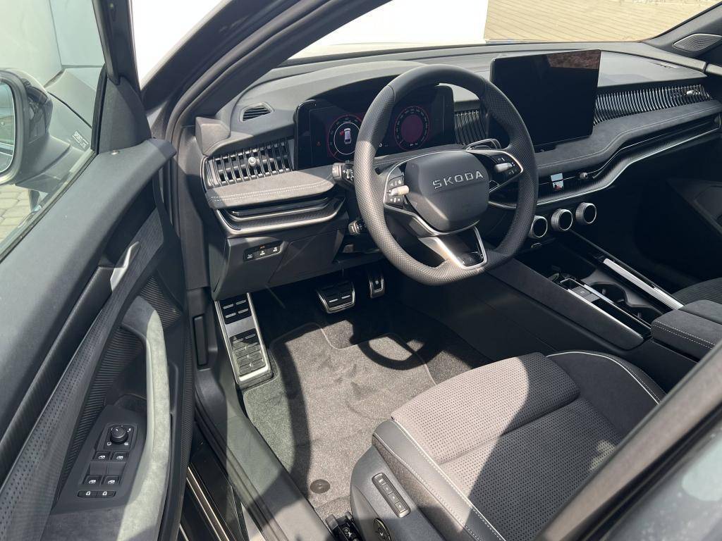 Škoda Superb Combi Sportline DSG 2,0TDI / 142kW