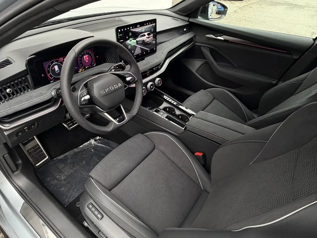 Škoda Superb Combi Sportline DSG 2,0TDI / 142kW