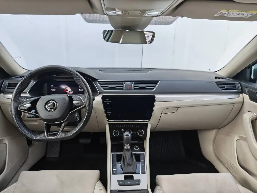 Škoda Superb Combi Style 7DSG 1,5TSI / 110kW