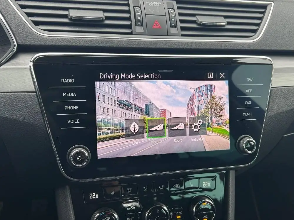 Škoda Superb Combi Style 7DSG 2,0TDI / 110kW