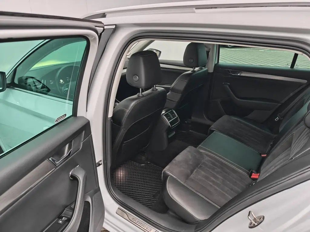 Škoda Superb Combi Style 7DSG 2,0TDI / 147kW