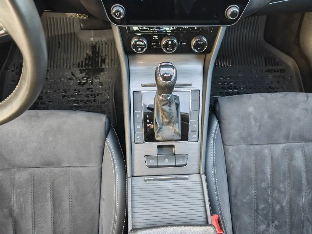 Škoda Superb Combi Style 7DSG 2,0TDI / 147kW