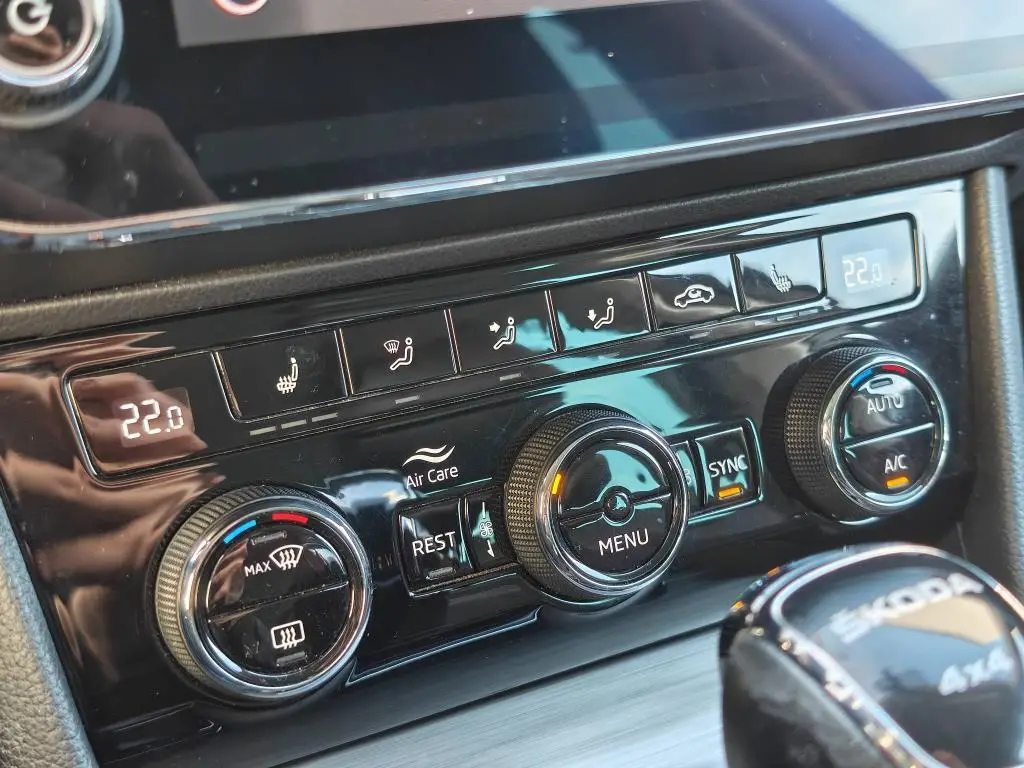 Škoda Superb Combi Style 7DSG 2,0TDI / 147kW