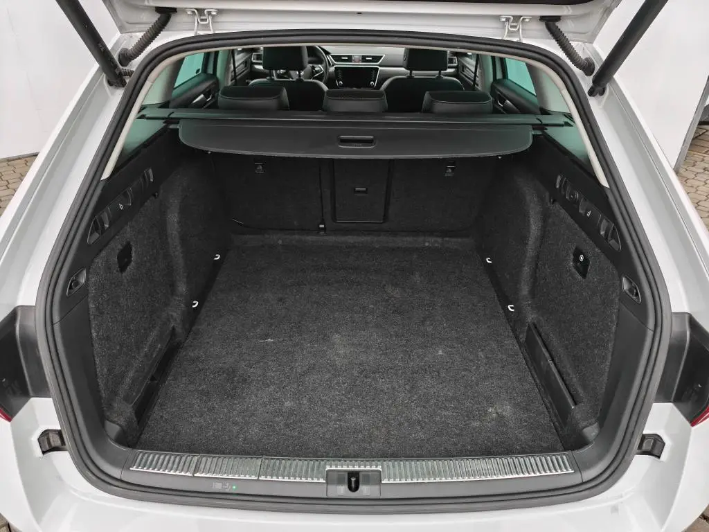 Škoda Superb Combi Style 7DSG 2,0TDI / 147kW