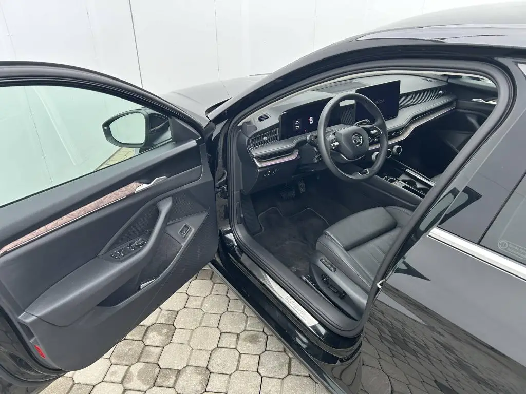 Škoda Superb L&K 7DSG 2,0TDI / 110kW