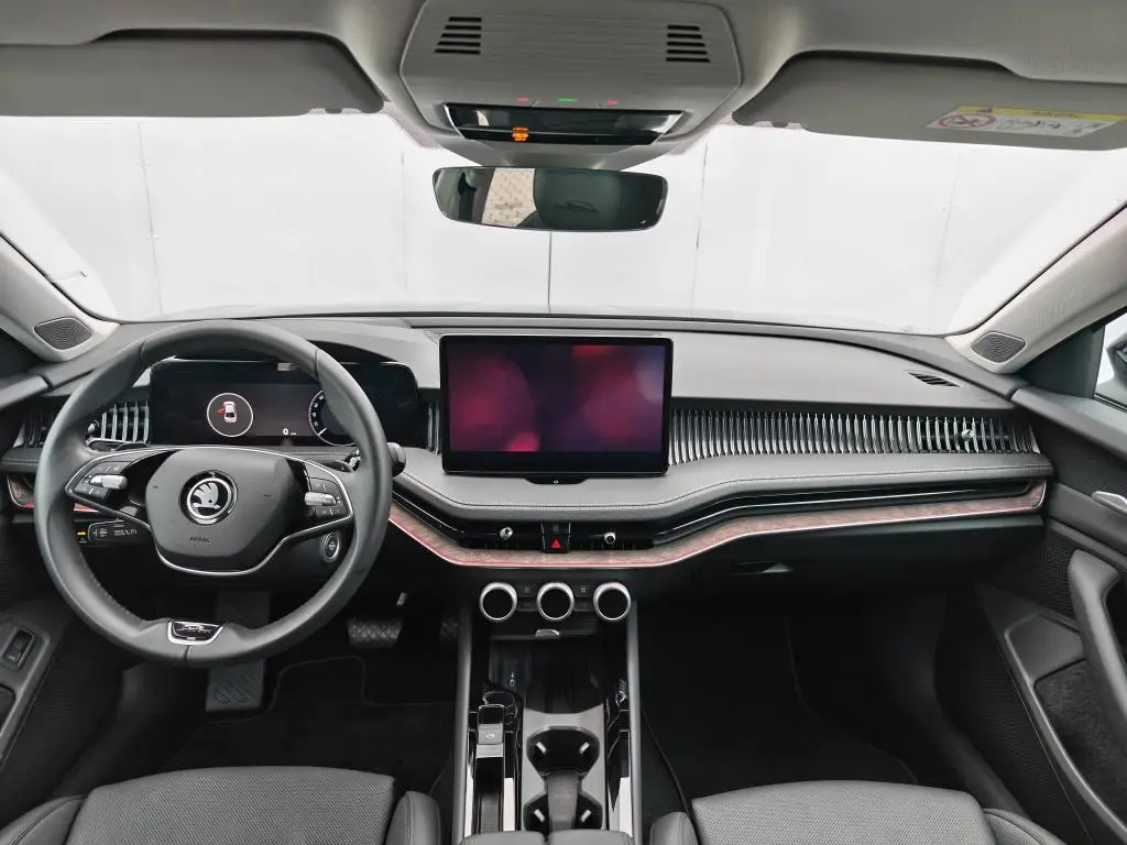 Škoda Superb L&K 7DSG 2,0TDI / 110kW