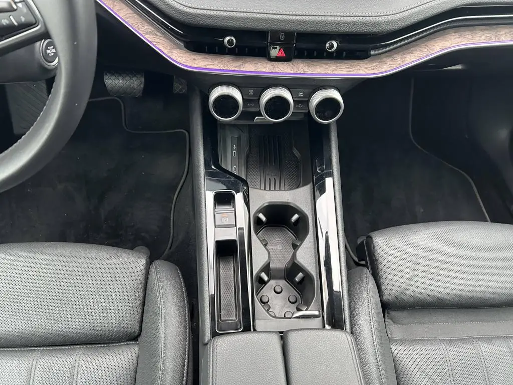 Škoda Superb L&K 7DSG 2,0TDI / 110kW