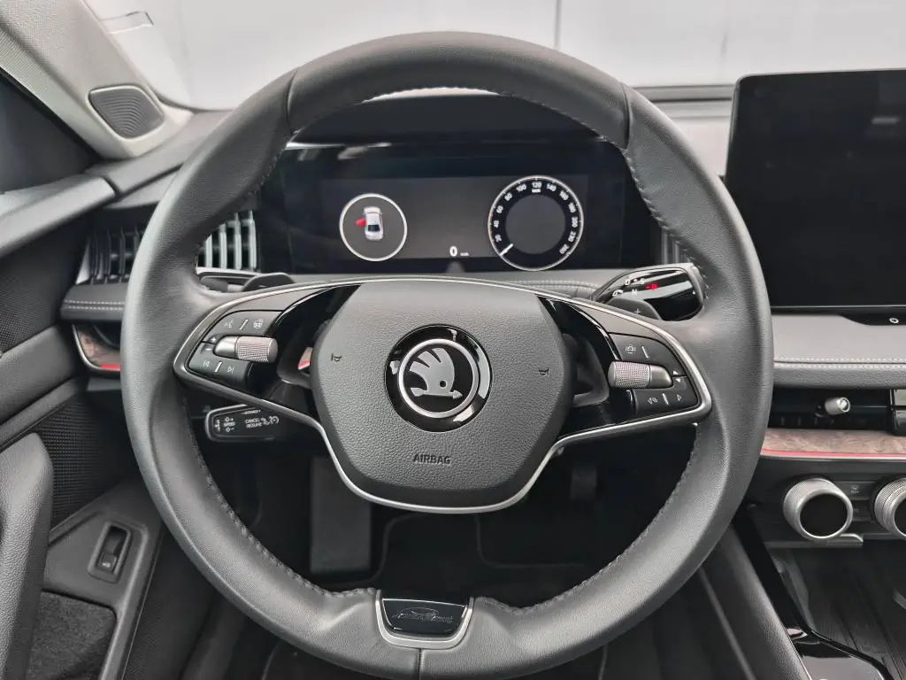 Škoda Superb L&K 7DSG 2,0TDI / 110kW