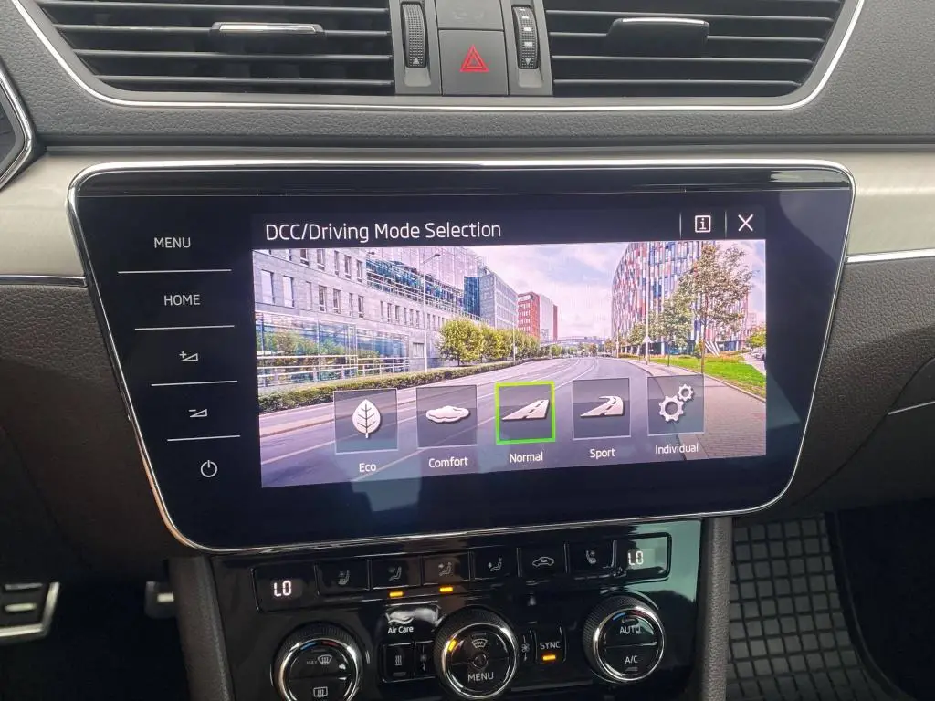 Škoda Superb L&K 7DSG 2,0TDI / 110kW