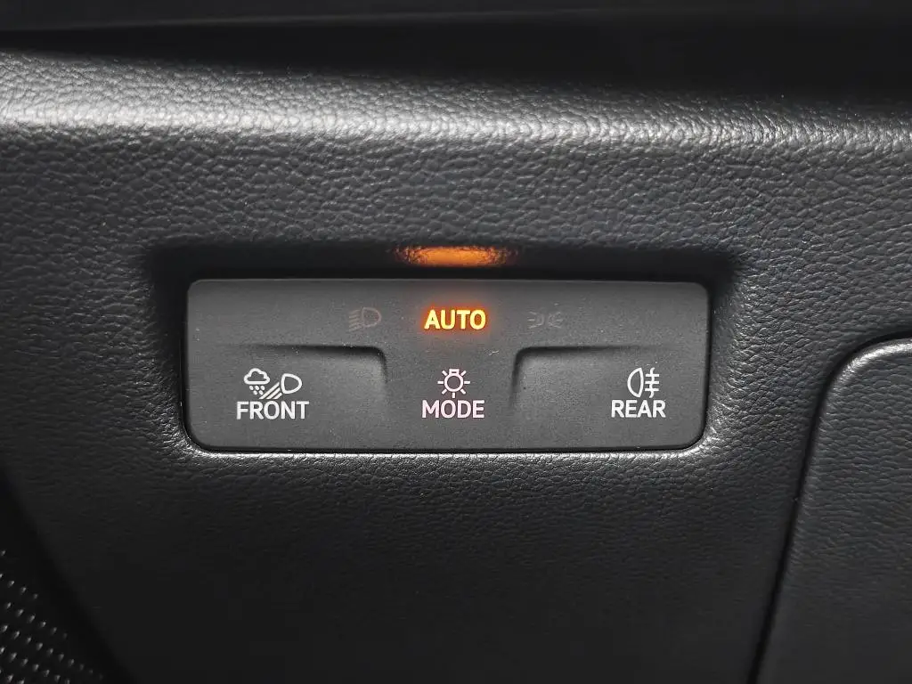 Škoda Superb L&K 7DSG 2,0TDI / 110kW