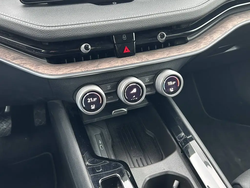 Škoda Superb L&K 7DSG 2,0TDI / 110kW