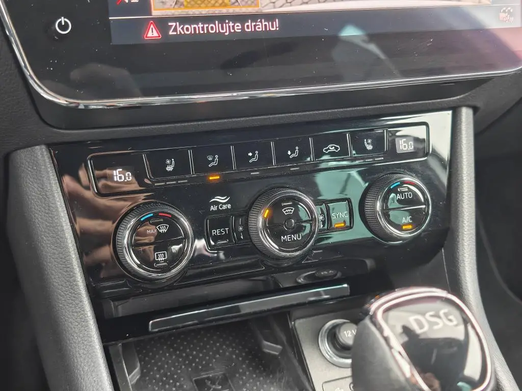 Škoda Superb L&K 7DSG 2,0TSI / 140kW