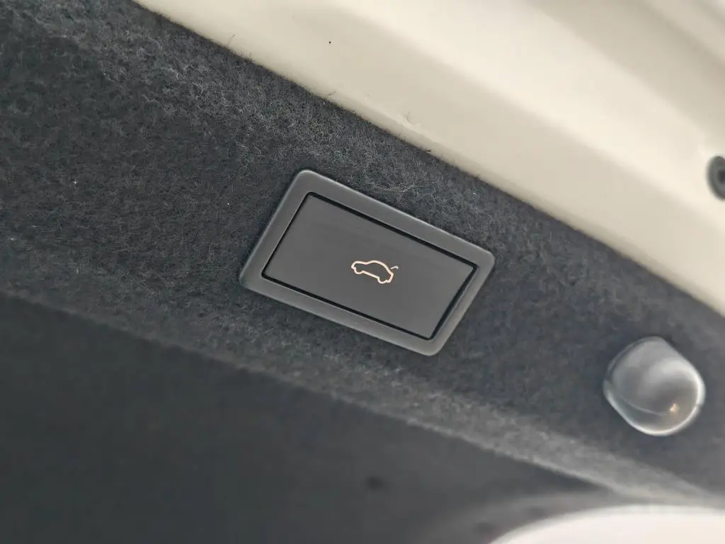 Škoda Superb L&K 7DSG 2,0TSI / 140kW