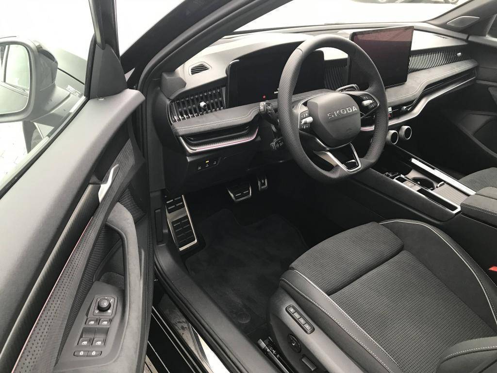 Škoda Superb Sportline 7DSG 2,0TDI / 110kW