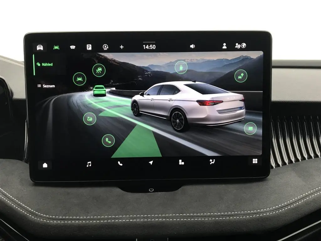 Škoda Superb Sportline  2,0 TDI 110 kW 7DSG 2,0TDI / 110kW