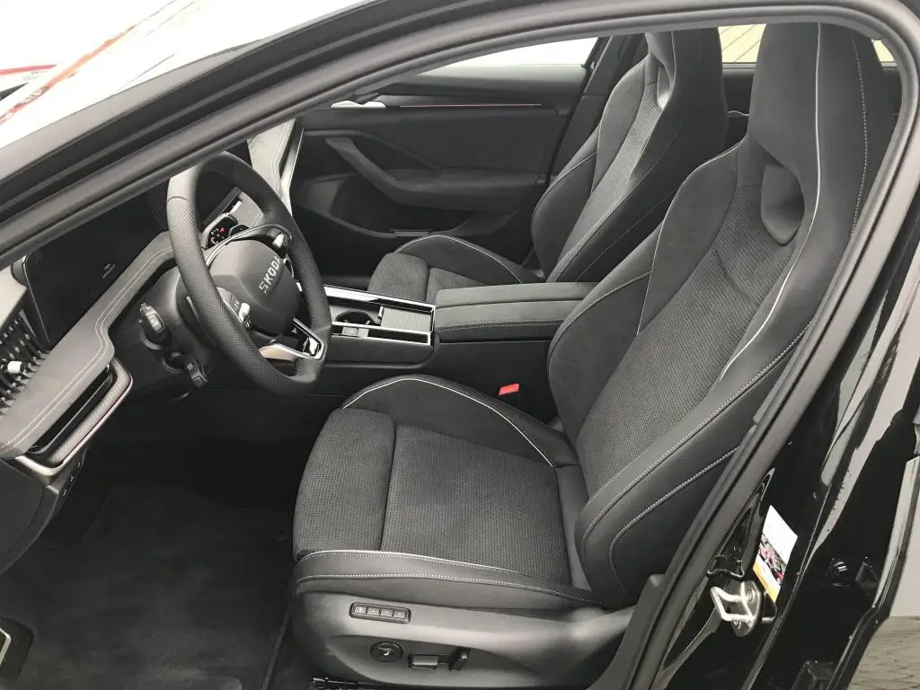 Škoda Superb Sportline  2,0 TDI 110 kW 7DSG 2,0TDI / 110kW