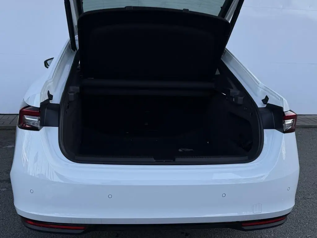 Škoda Superb Sportline  2,0 TDI 110 kW 7DSG 2,0TDI / 110kW