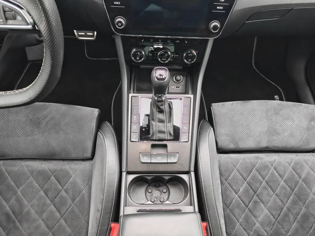 Škoda Superb SportLine 4x4 7DSG 2,0TSI / 200kW