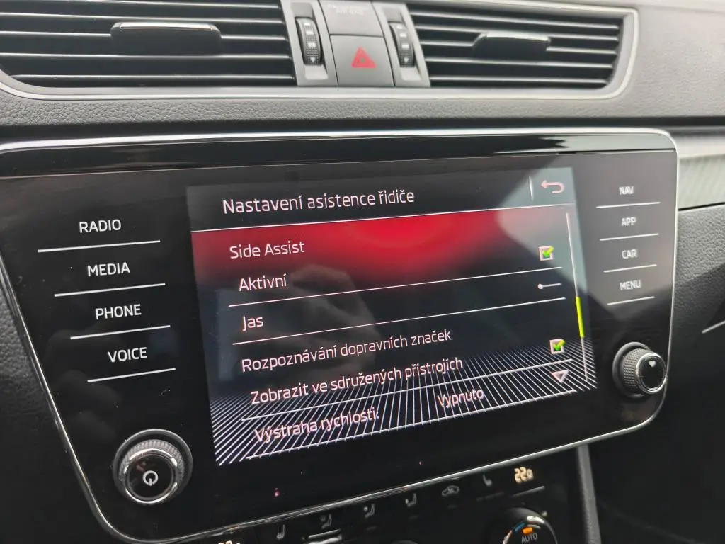 Škoda Superb SportLine 4x4 7DSG 2,0TSI / 200kW