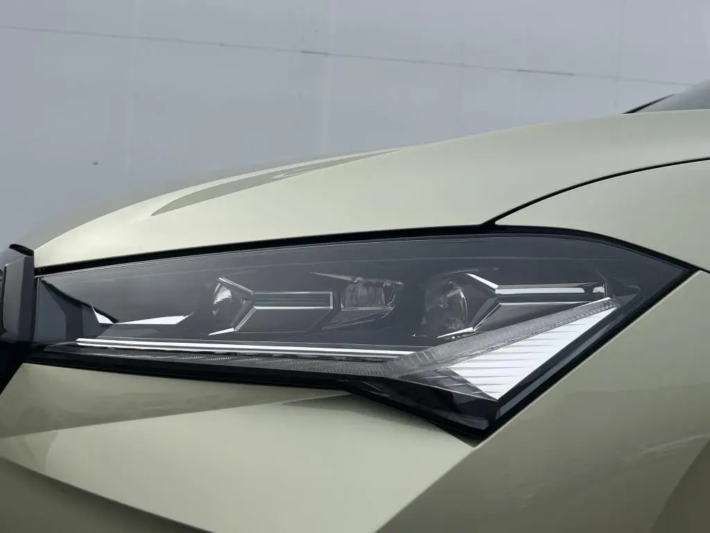 Škoda Superb Sportline 7DSG 2,0TDI / 110kW