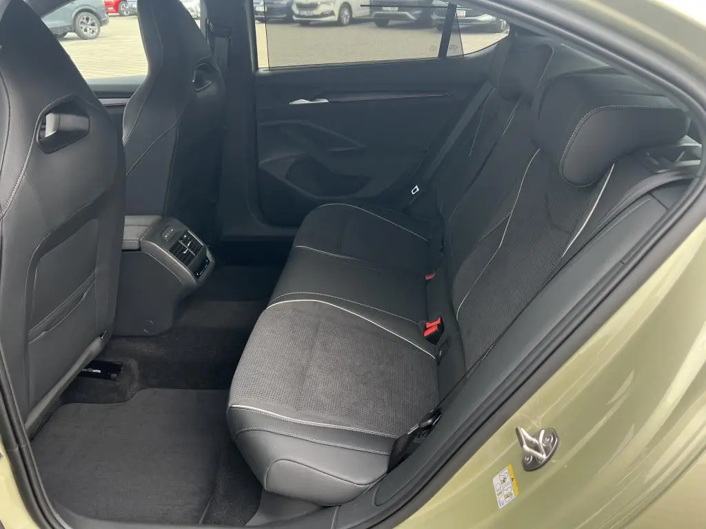 Škoda Superb Sportline 7DSG 2,0TDI / 110kW