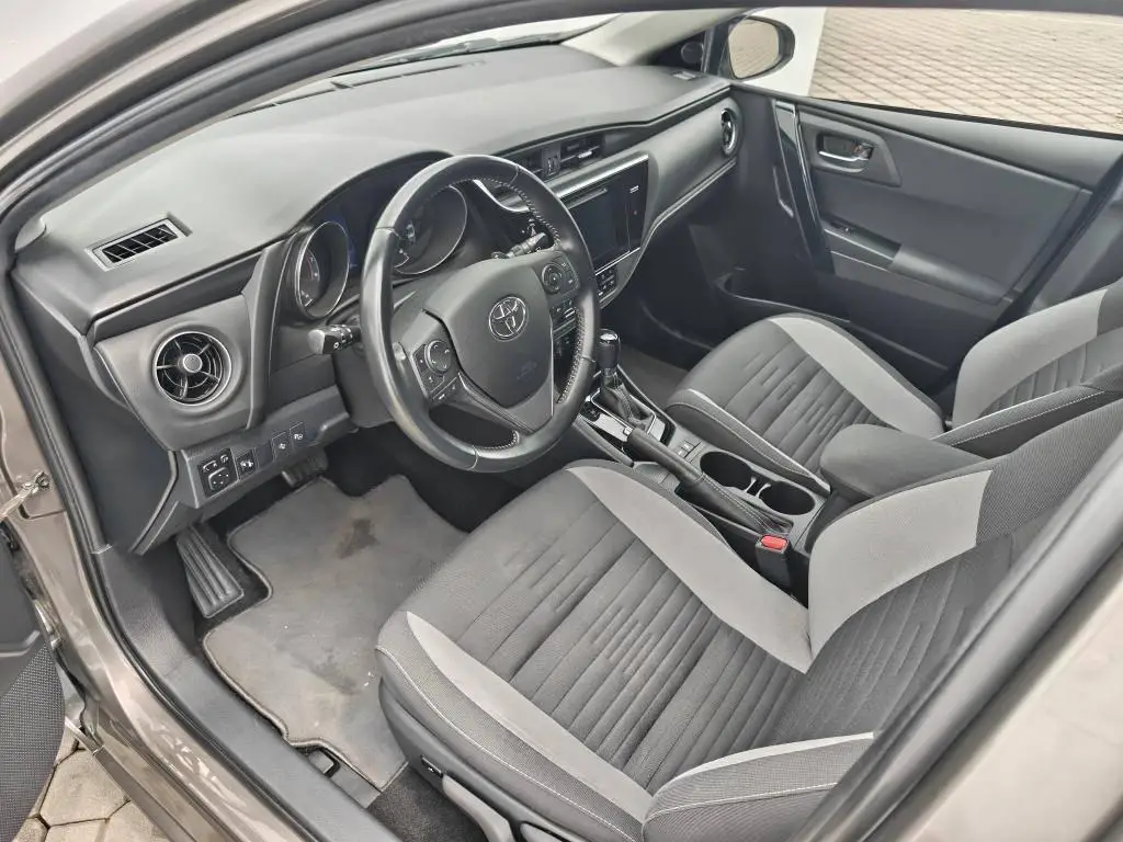 Toyota Avensis TOYOTA 1,6 VVT-i / 97kW