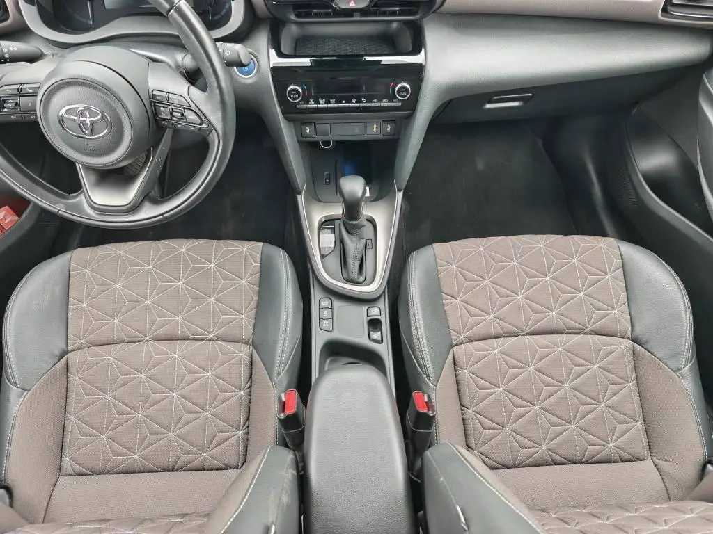 Toyota Yaris CROSS Hybrid FWD Executive 1,5 / 85kW
