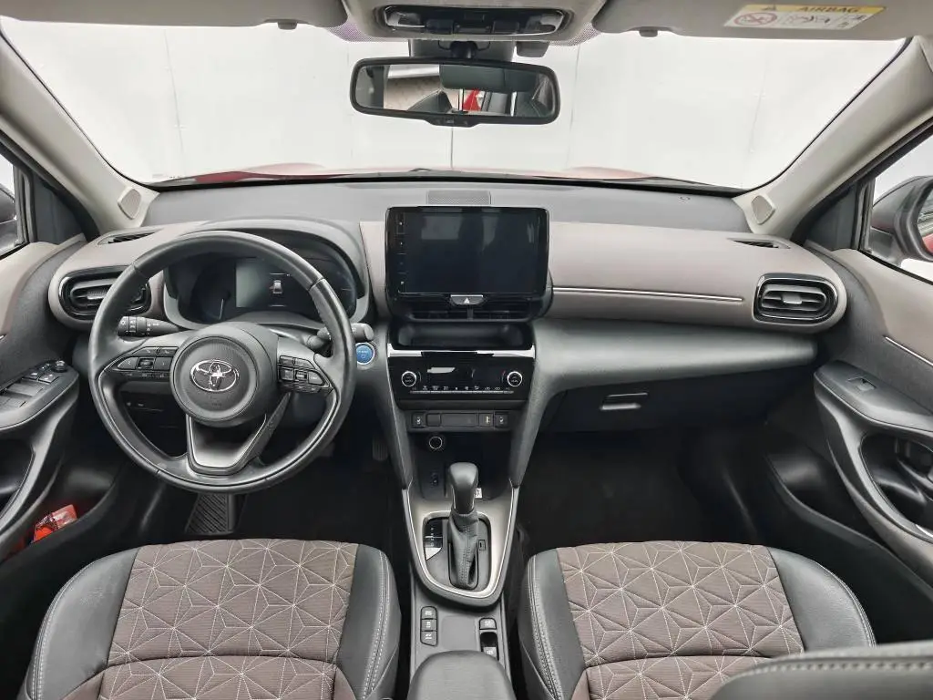 Toyota Yaris CROSS Hybrid FWD Executive 1,5 / 85kW