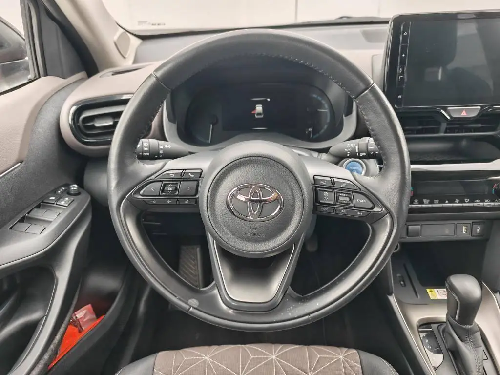 Toyota Yaris CROSS Hybrid FWD Executive 1,5 / 85kW