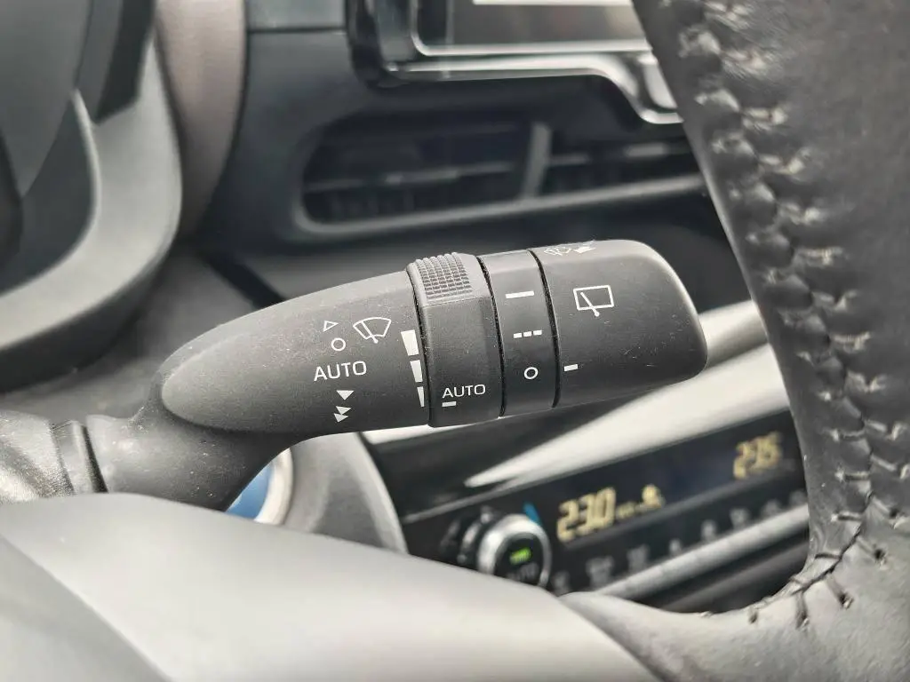 Toyota Yaris CROSS Hybrid FWD Executive 1,5 / 85kW