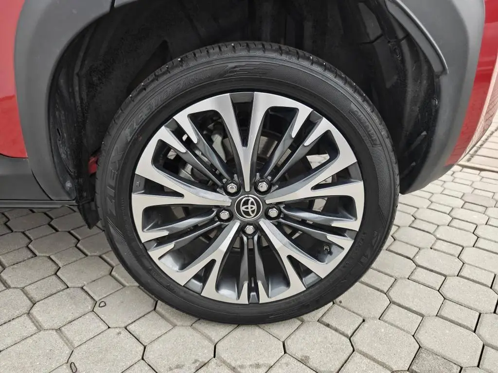 Toyota Yaris CROSS Hybrid FWD Executive 1,5 / 85kW