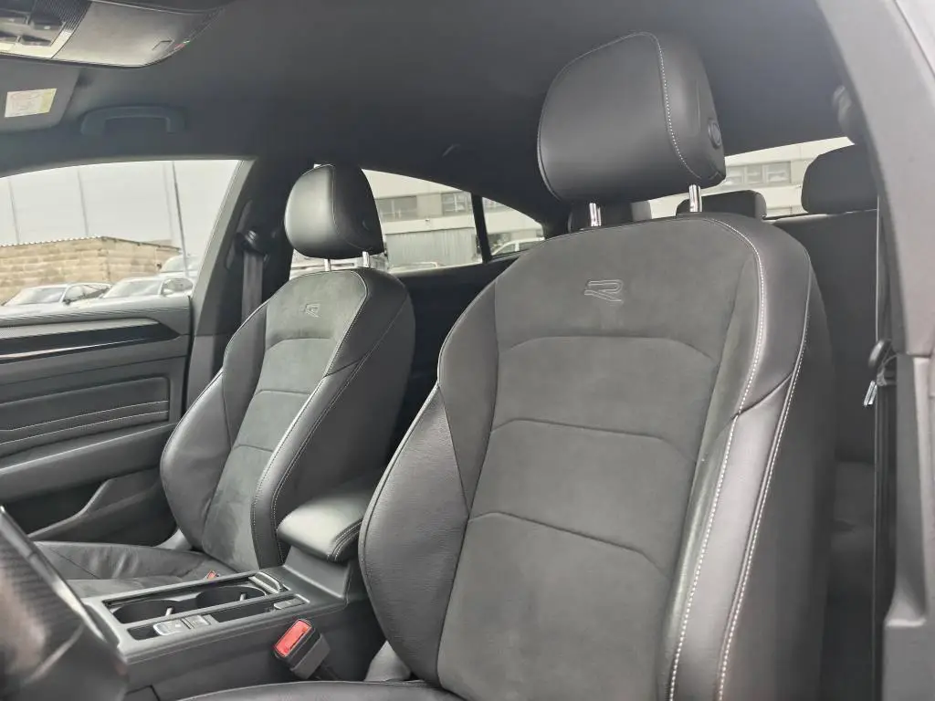 Volkswagen Arteon R-Line 6G 1,5TSI / 110kW