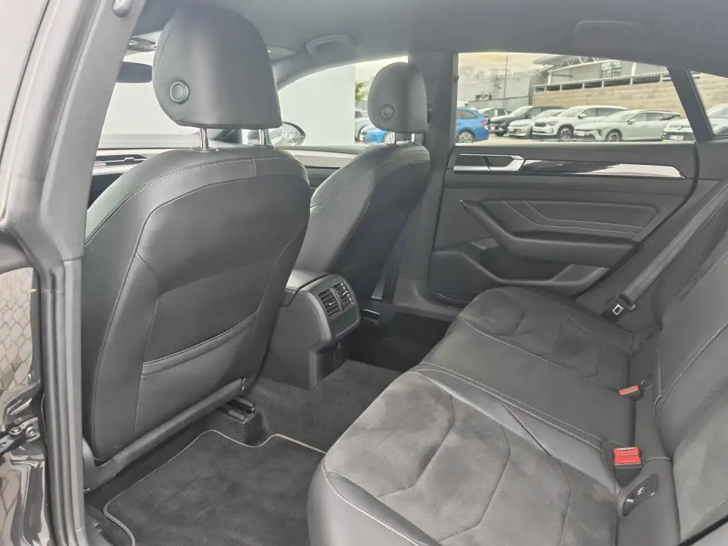 Volkswagen Arteon R-Line 6G 1,5TSI / 110kW