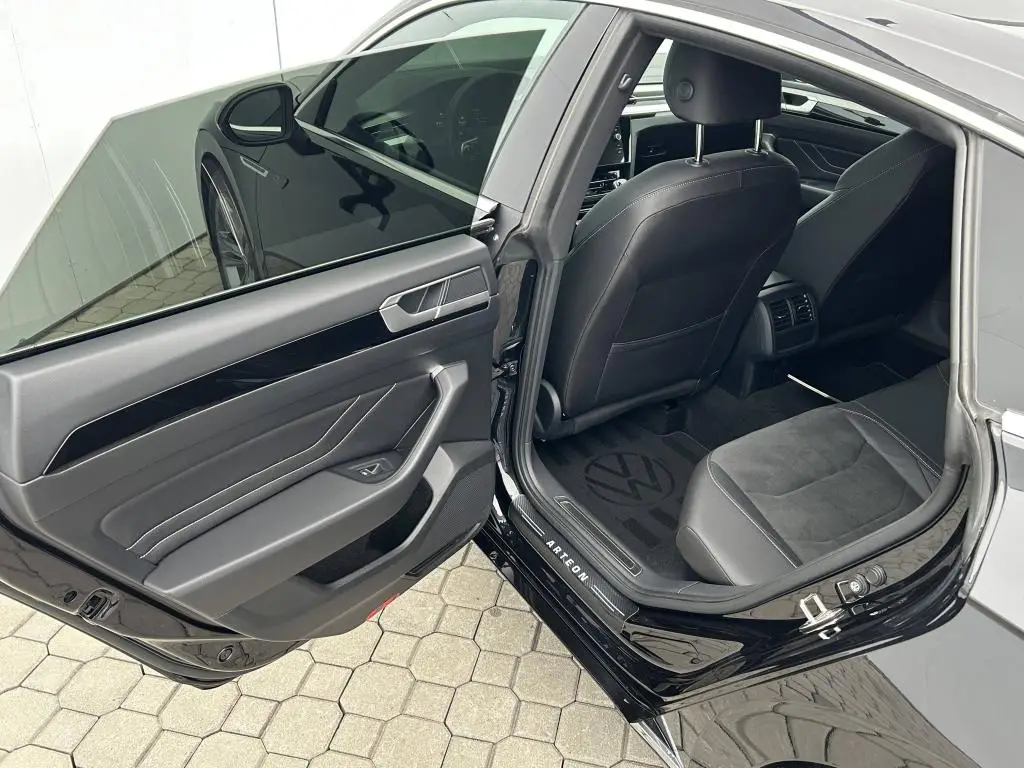 Volkswagen Arteon R-Line 6G 1,5TSI / 110kW