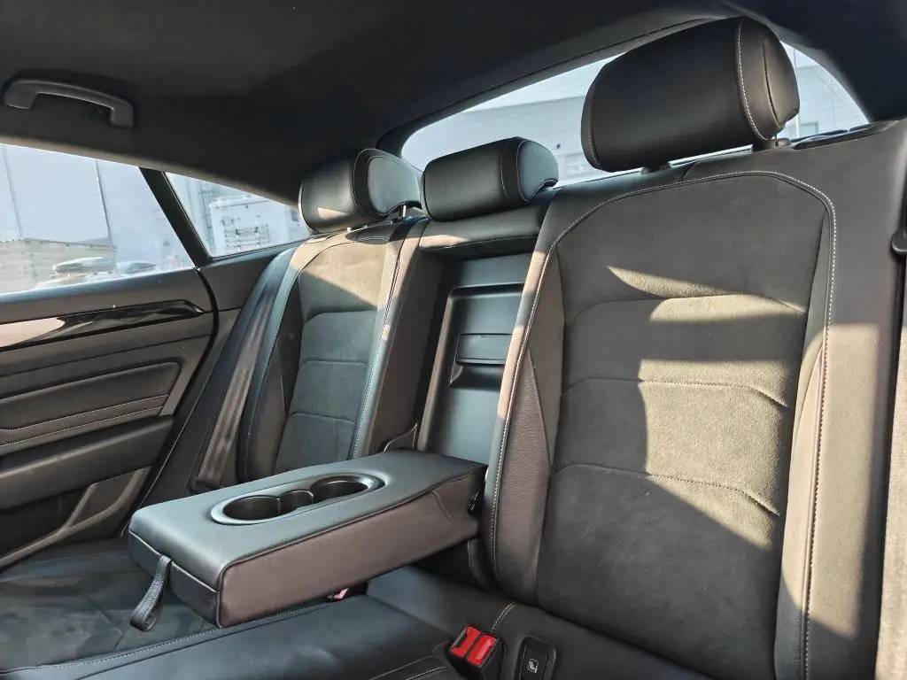 Volkswagen Arteon R-Line 6G 1,5TSI / 110kW