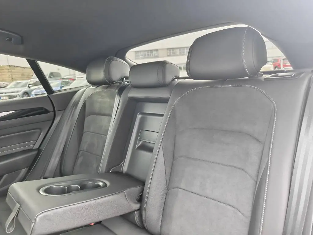 Volkswagen Arteon R-Line 6G 1,5TSI / 110kW