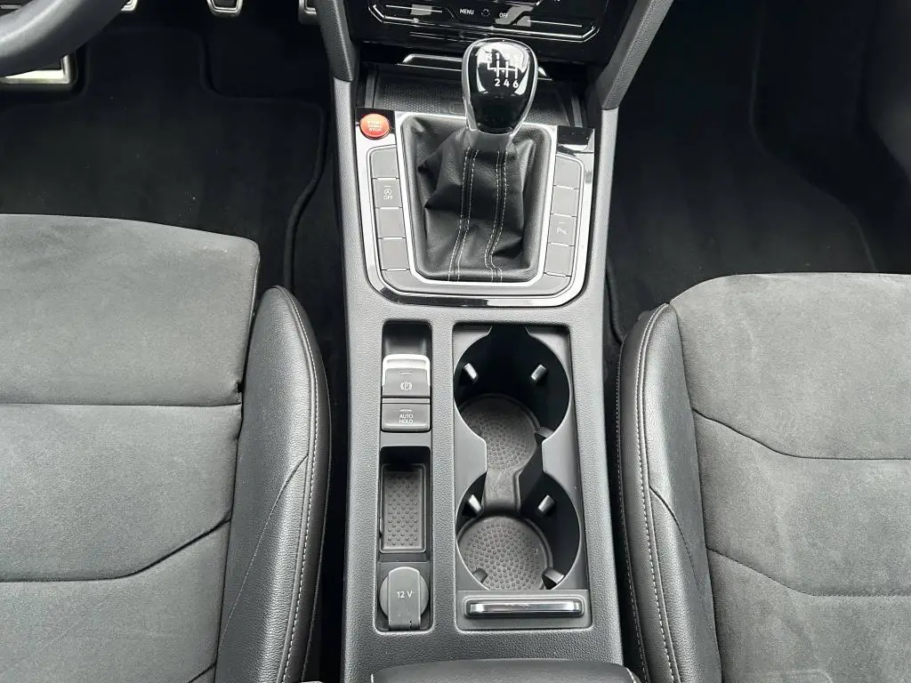 Volkswagen Arteon R-Line 6G 1,5TSI / 110kW