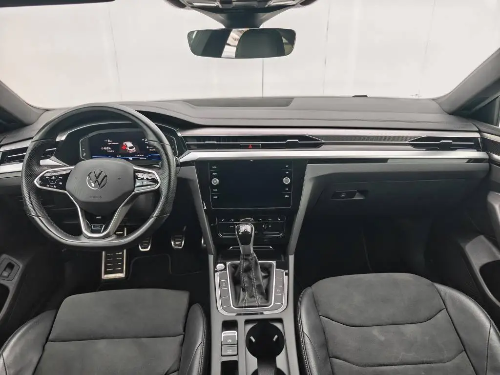 Volkswagen Arteon R-Line 6G 1,5TSI / 110kW